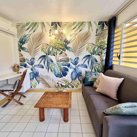 Manbana 333 Hotell Folle Anse Exteriör bild
