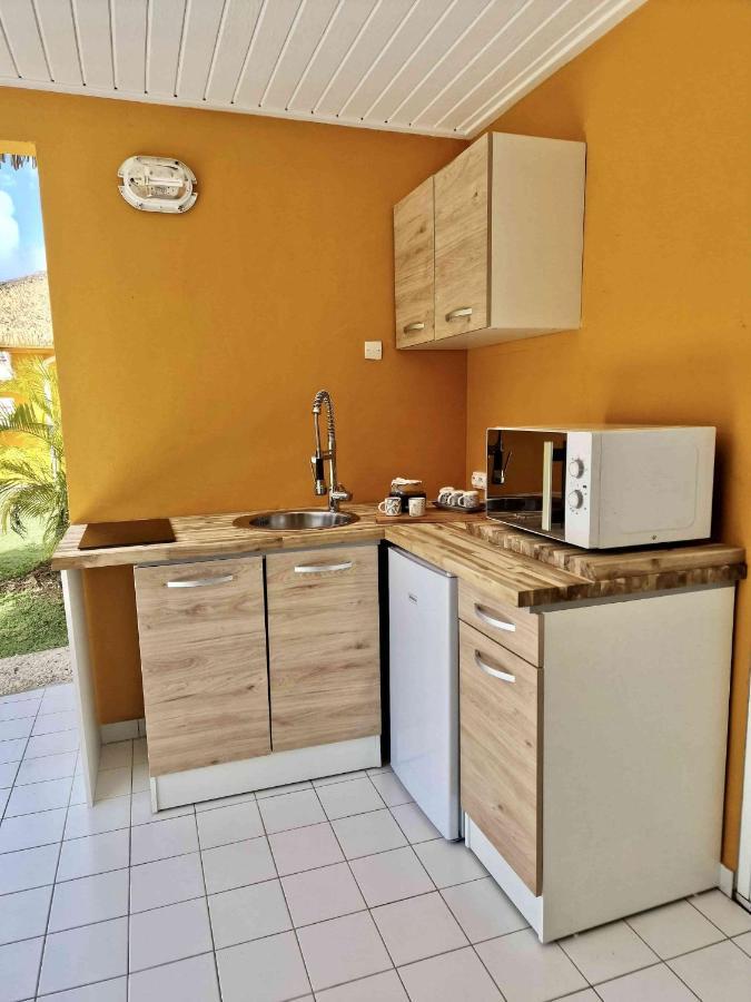 Manbana 333 Hotell Folle Anse Exteriör bild