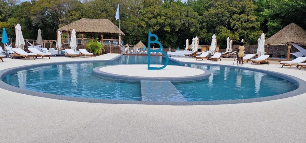 Manbana 333 Hotell Folle Anse Exteriör bild