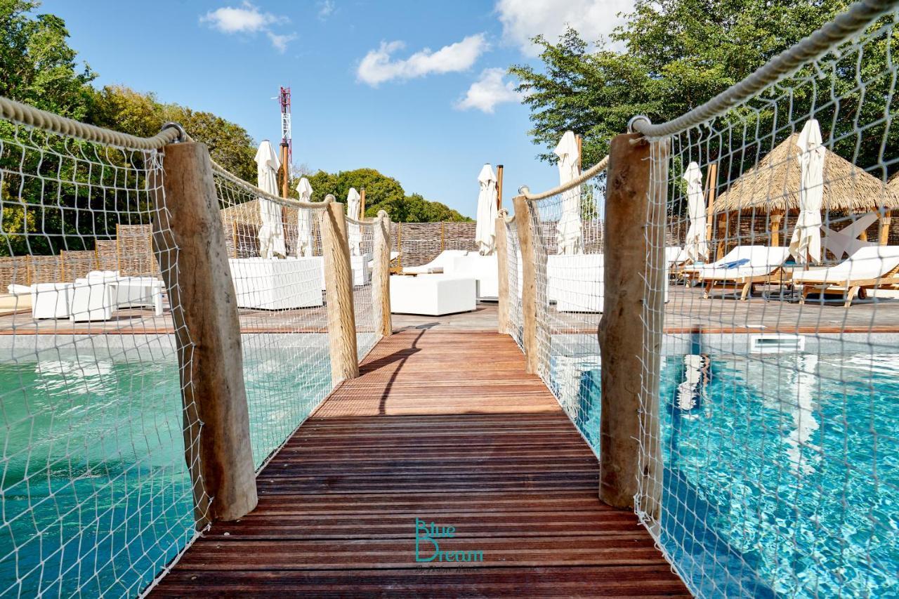 Manbana 333 Hotell Folle Anse Exteriör bild